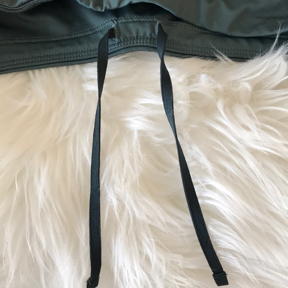 🌸Nike Shorts🖤 - Picture 4 of 4